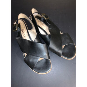 Women's Hush Puppies Black Leather Sandals Size 8